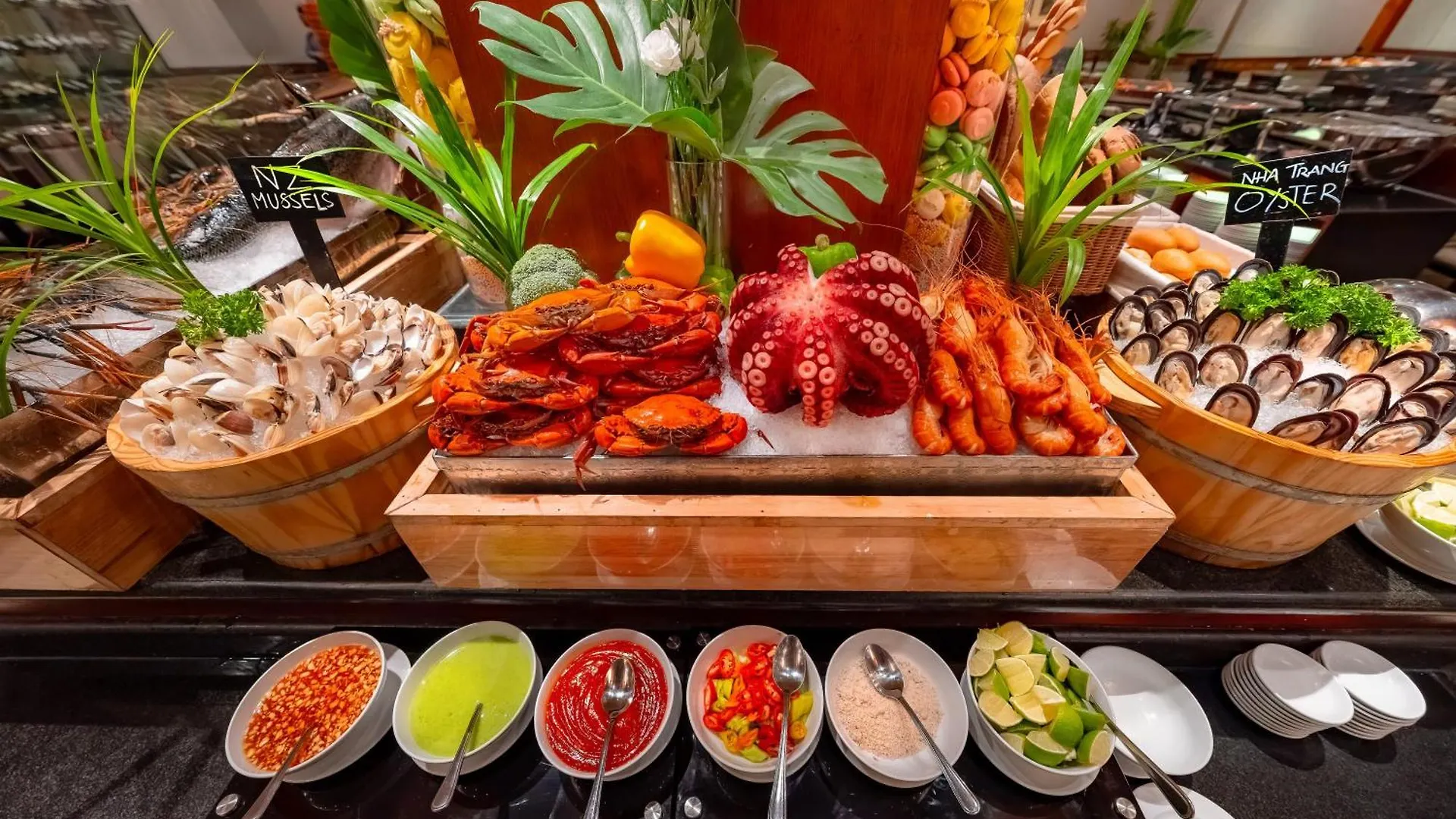 Saigon Prince Hotel Хошимин