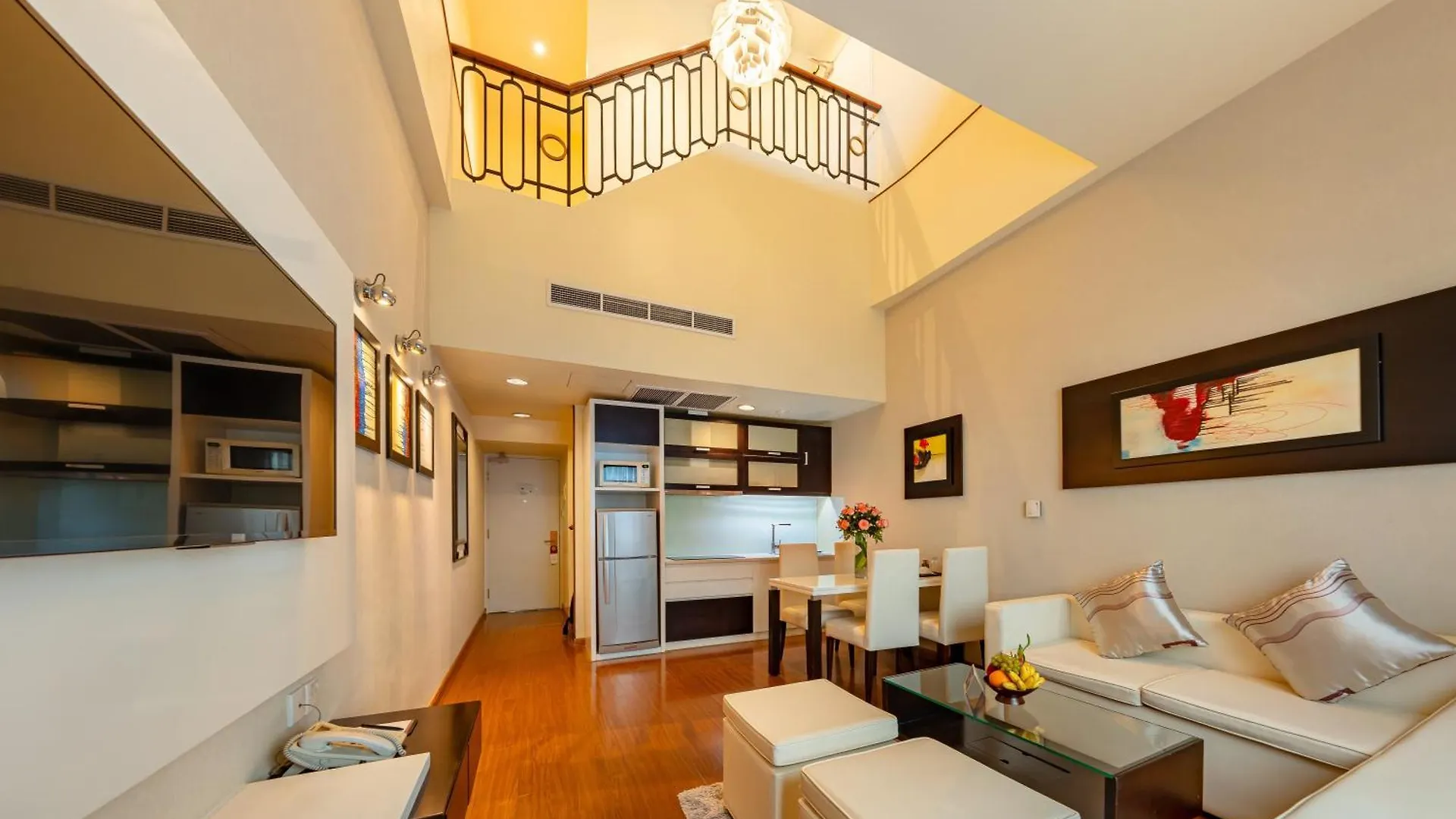 Saigon Prince Hotel Хошимин