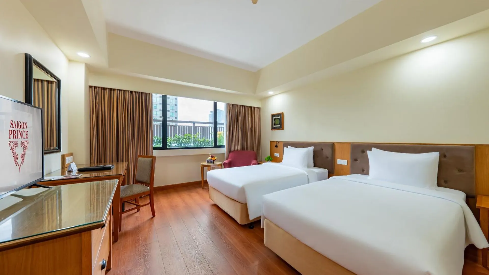 Saigon Prince Hotel Хошимин