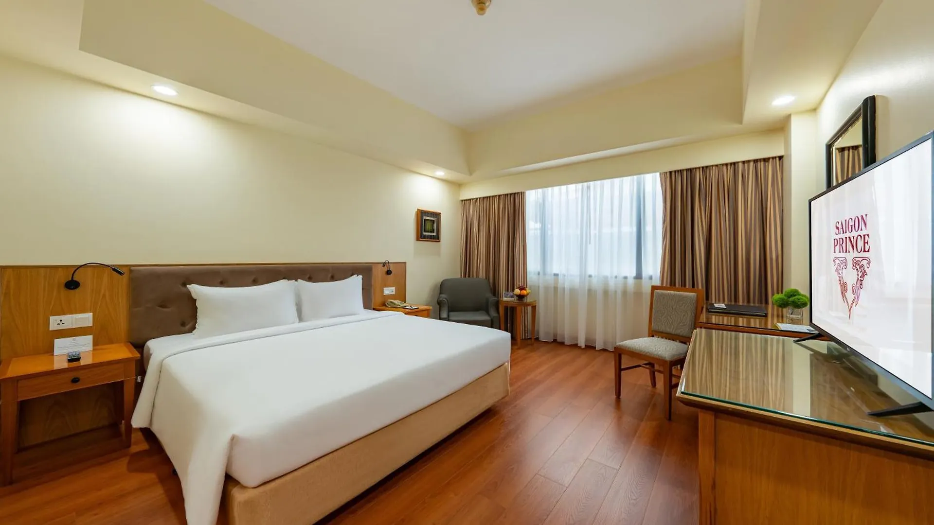 Saigon Prince Hotel Хошимин