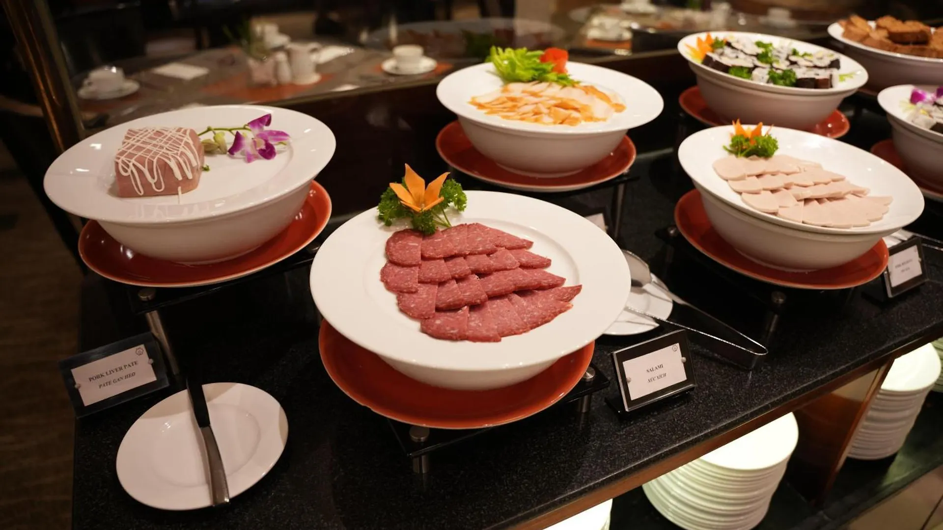 Saigon Prince Hotel Хошимин
